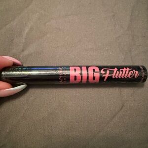 Big Flutter waterproof mascara